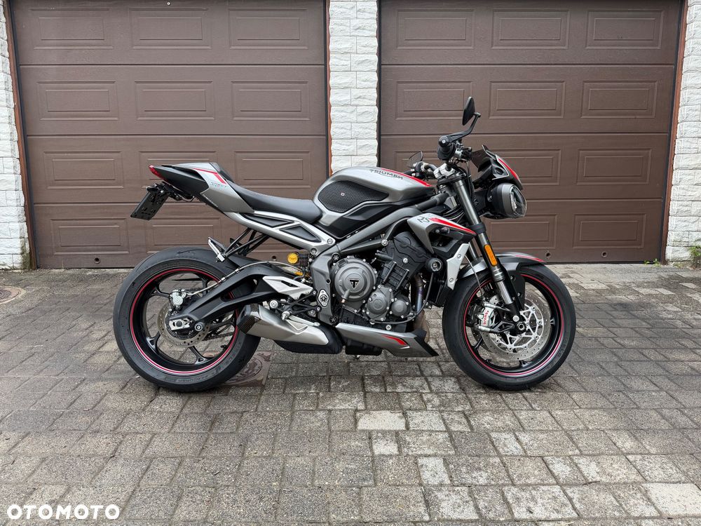 Triumph Street Triple - 5