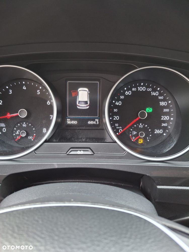 Volkswagen Tiguan - 19