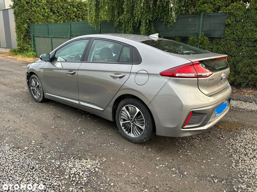 Hyundai IONIQ 1.6 GDI Premium - 8