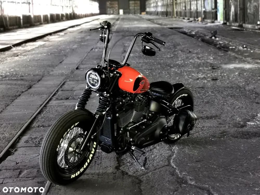 Harley-Davidson Softail Street Bob - 2
