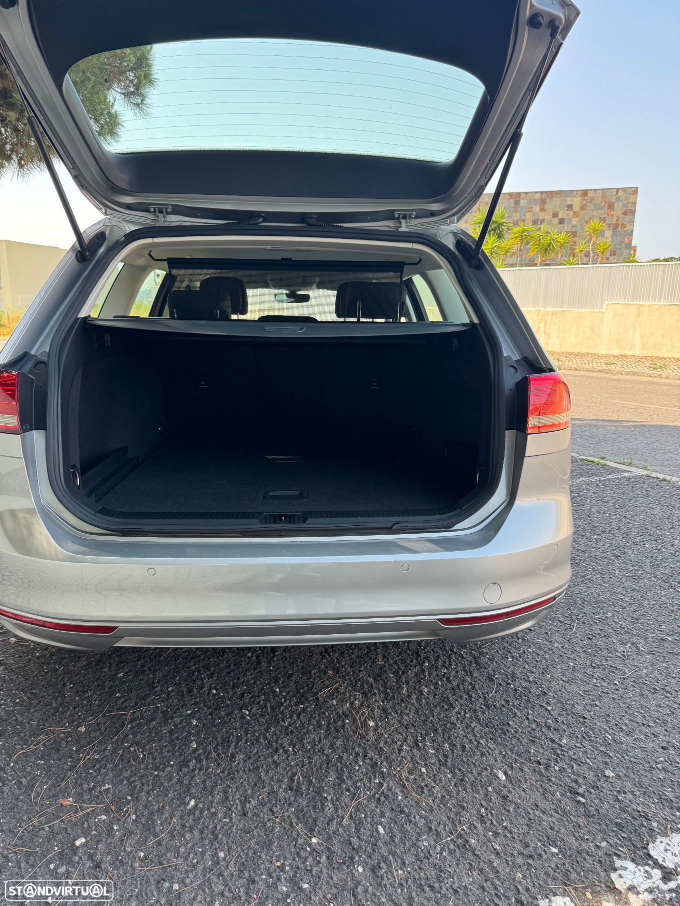 VW Passat Variant 2.0 TDi Confortline - 8