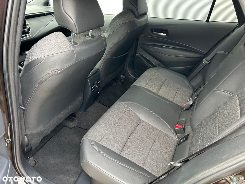 Toyota Corolla 2.0 Hybrid Comfort - 16