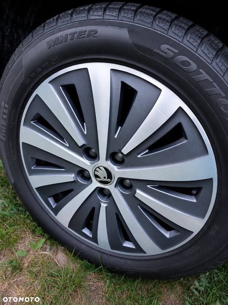 Skoda Superb 2.0 TDI SCR Style DSG - 24