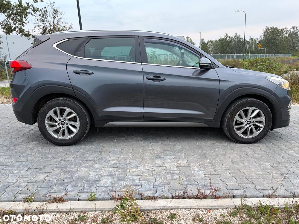 Hyundai Tucson 1.7 CRDI BlueDrive Design 2WD DCT - 9