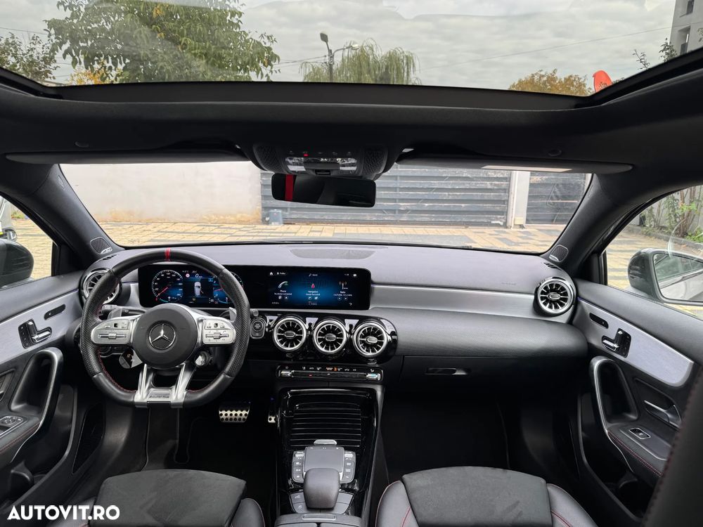 Mercedes-Benz A AMG 35 4Matic AMG Speedshift DCT 7G - 9