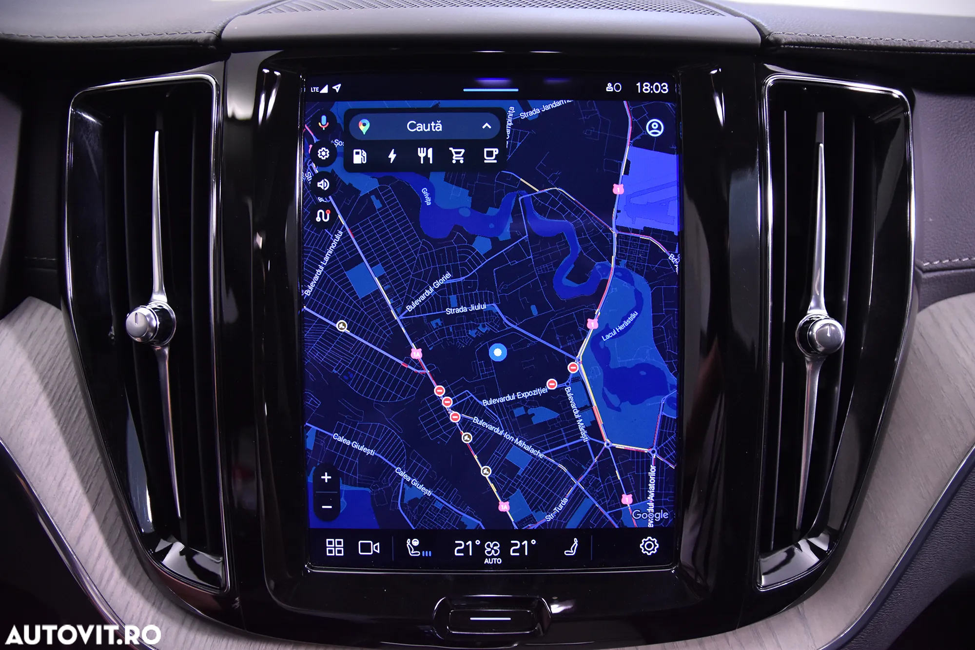 Volvo XC 60 T8 AWD Recharge Core - 21