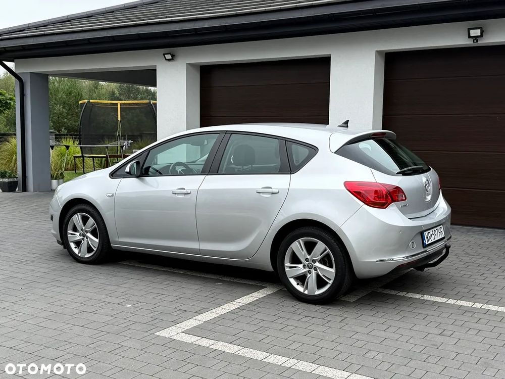 Opel Astra - 4
