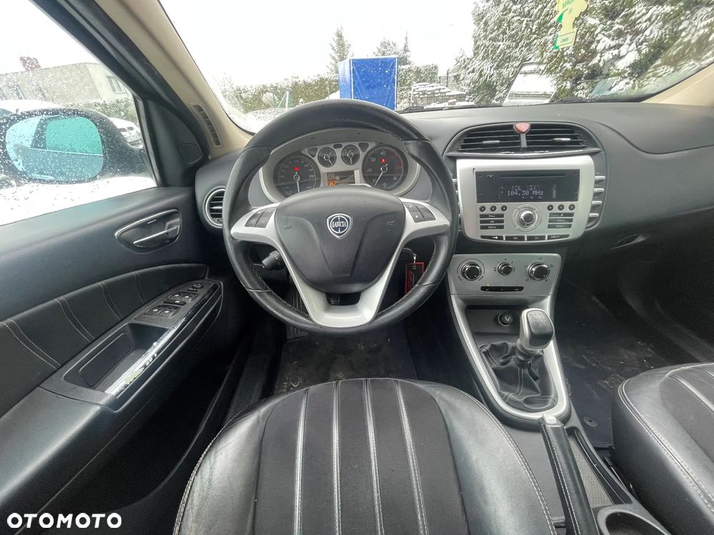 Lancia Delta 1.6 MultiJet 16v Silver - 8