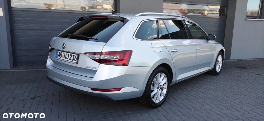 Skoda Superb 2.0 TDI DSG Ambition - 3