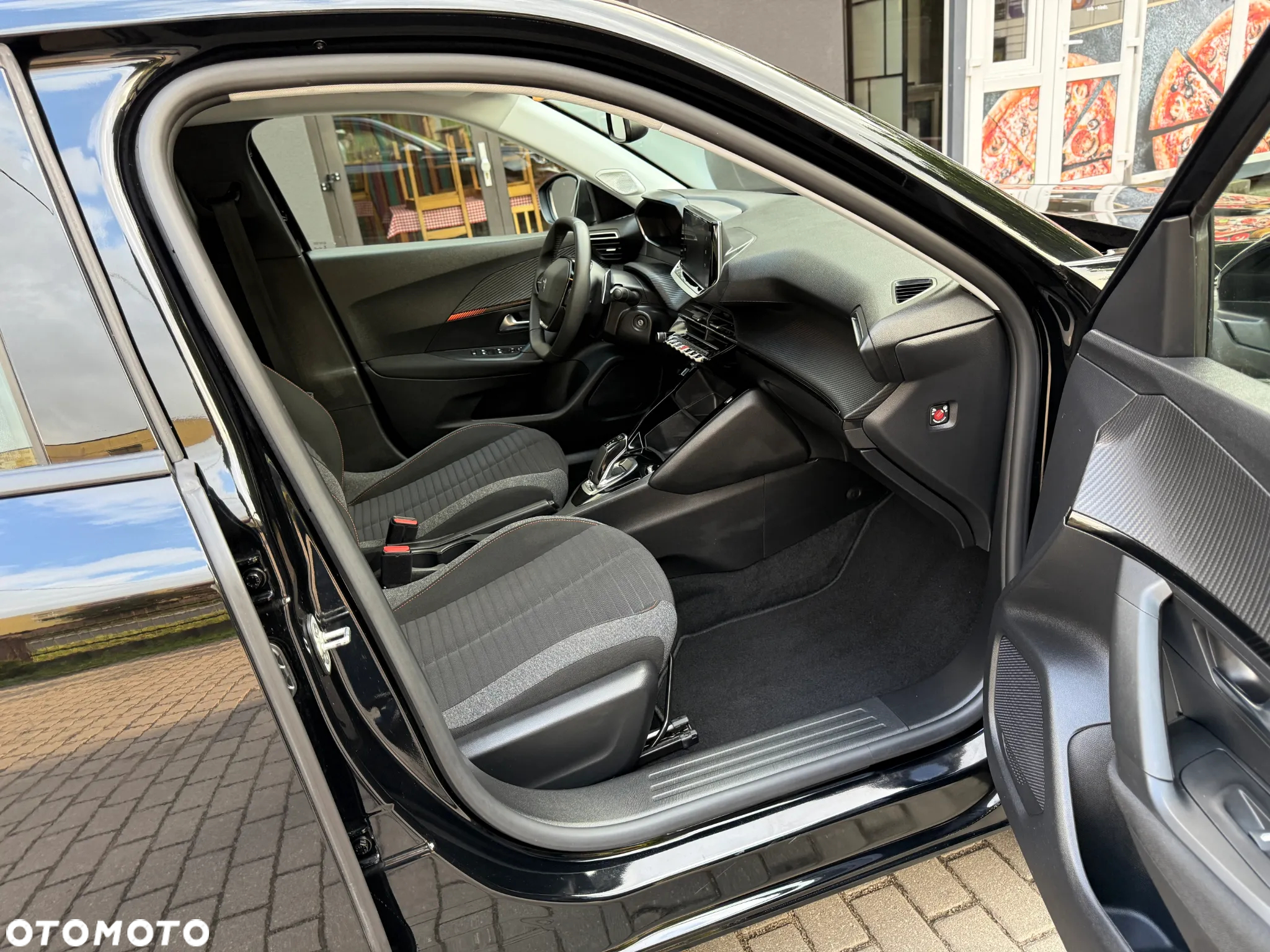 Peugeot 2008 1.2 PureTech Active Pack S&S EAT8 - 33