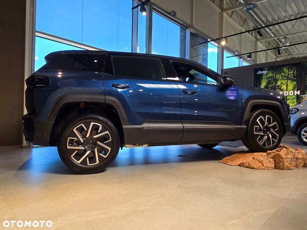 Jeep Compass 73.7kWh Standard Range Altitude FWD - 8