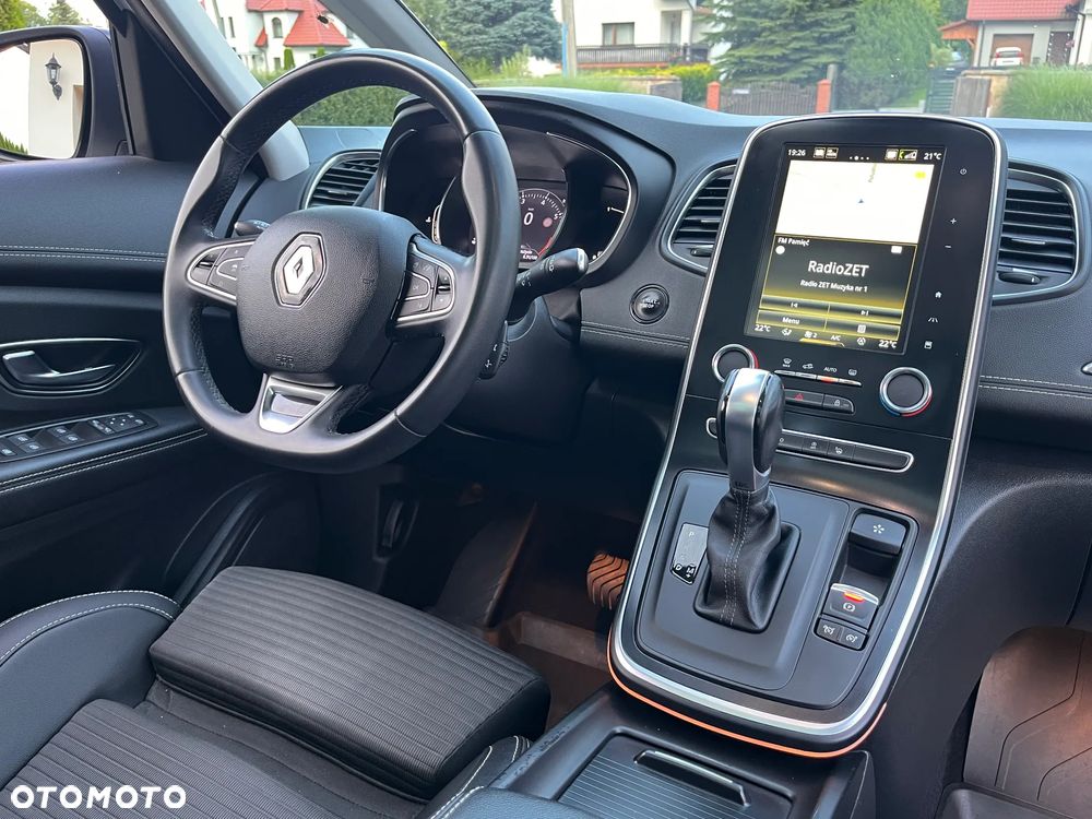 Renault Grand Scenic - 22