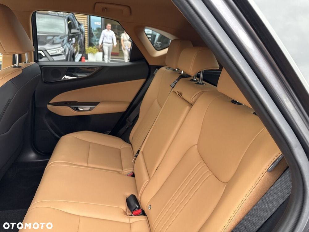 Lexus NX 350h Prestige AWD - 12
