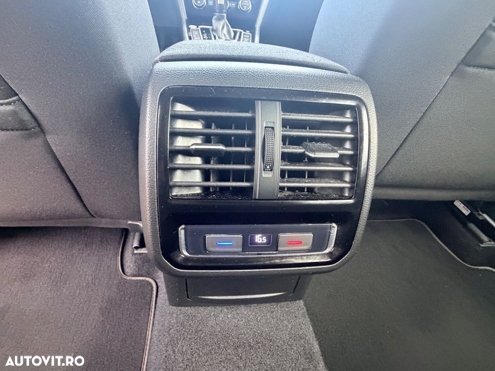 Volkswagen Passat 2.0 TDI DSG Comfortline - 12