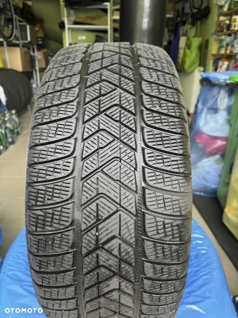 Używane opony Pirelli Scorpion Winter 255/45R20 101V - 2
