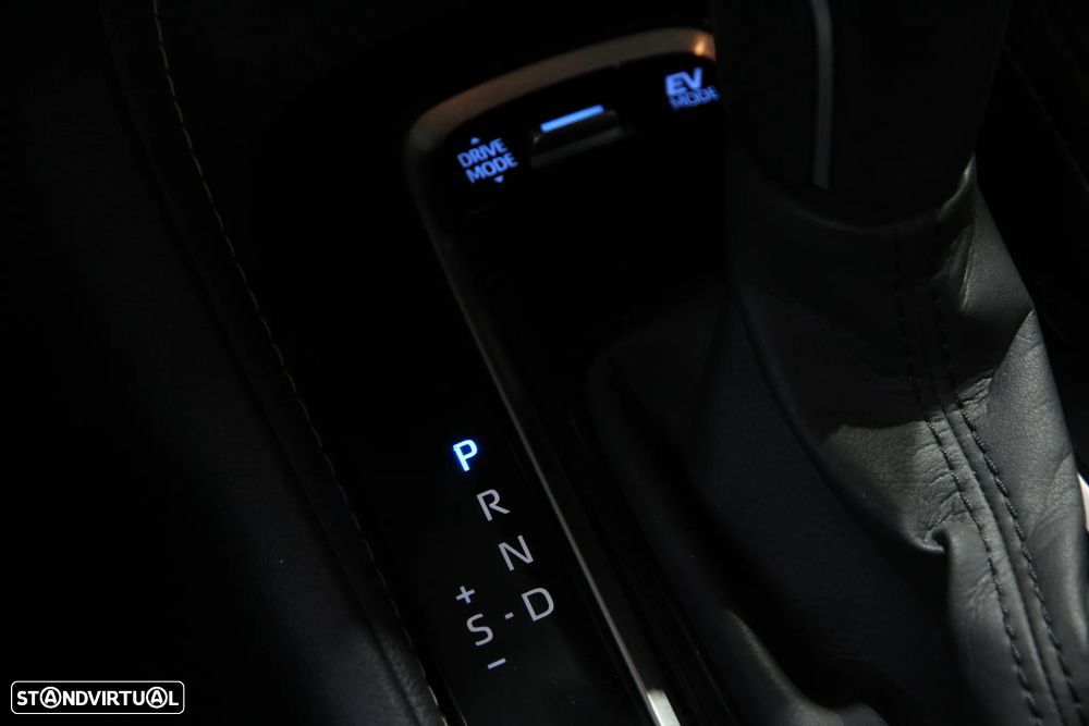 Toyota Corolla 2.0 Hybrid Square Collection - 15