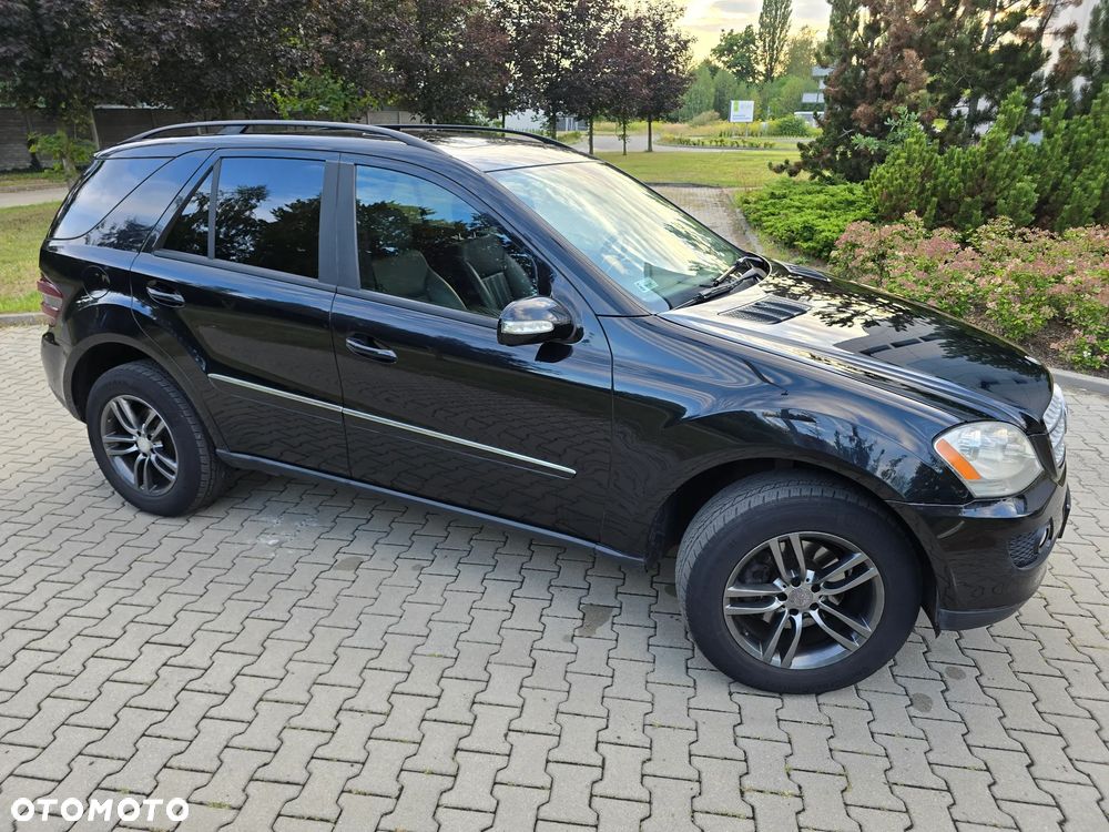 Mercedes-Benz ML 350 4-Matic - 33