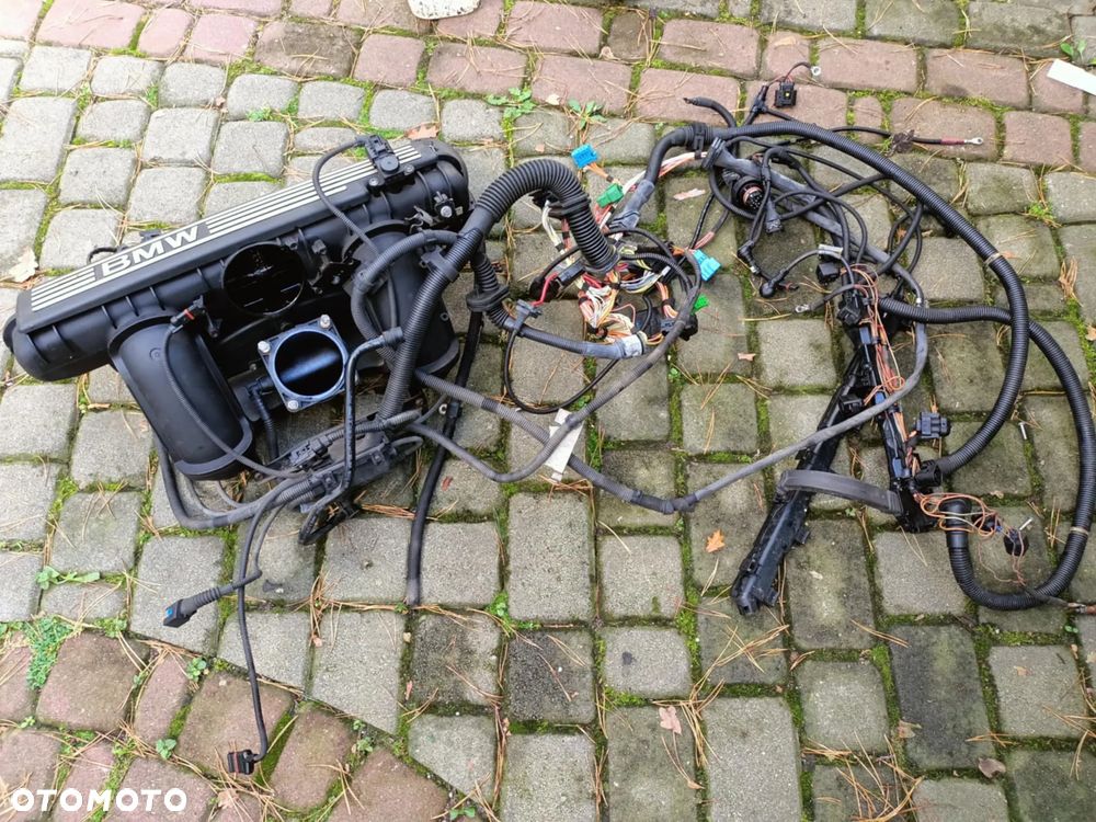 Kolektor ssący dolotowy BMW E83 X3 N52b25 2.5 218km 7548029 wiązka silnika N52