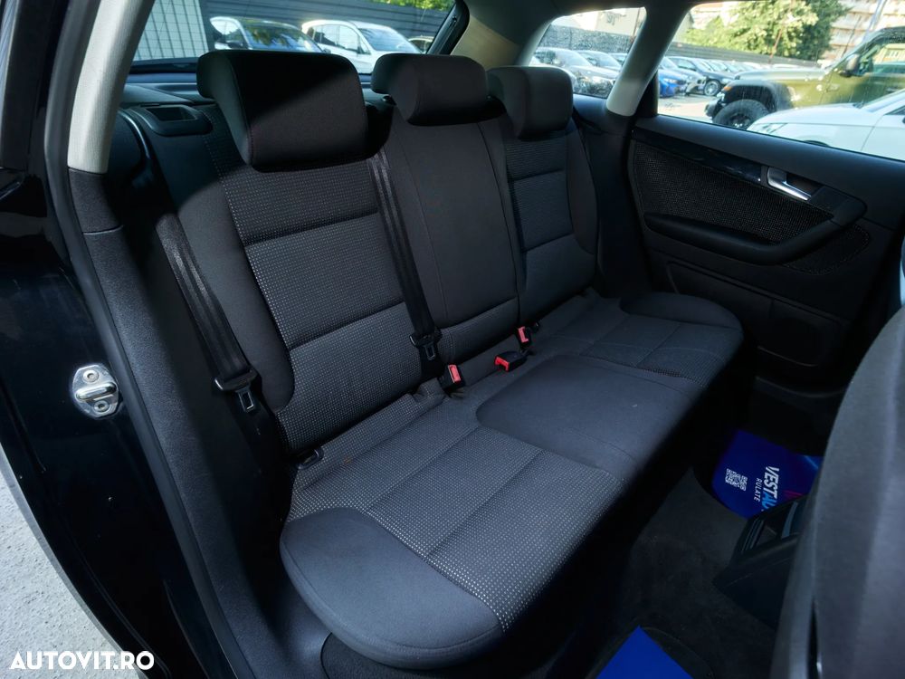 Audi A3 Sportback 2.0 TDI DPF (DSG) S tronic Attraction - 24