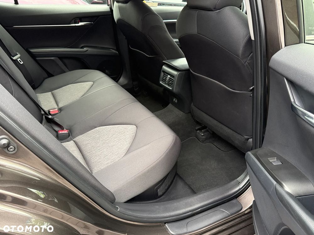 Toyota Camry 2.5 Hybrid Comfort CVT - 20