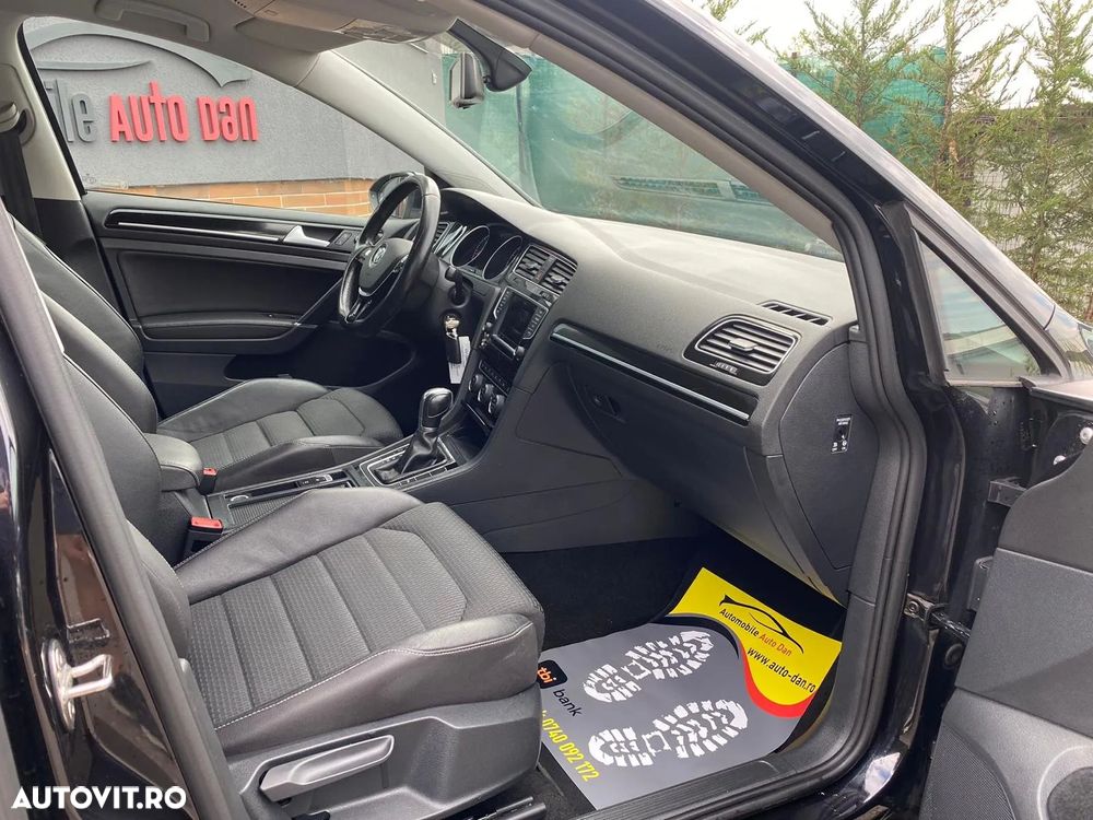 Volkswagen Golf - 11
