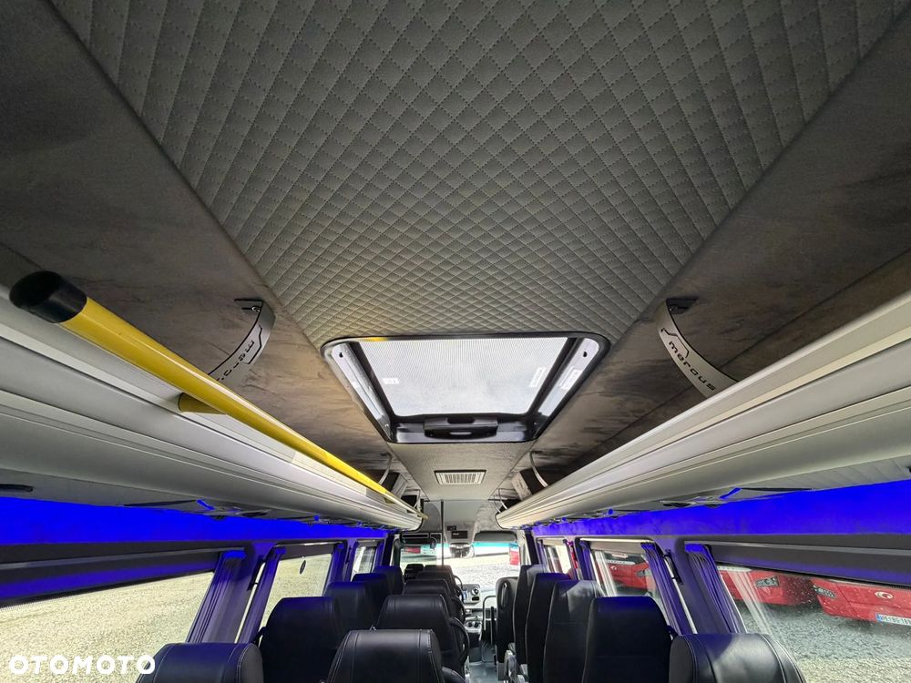 Mercedes-Benz Sprinter 517 - 36