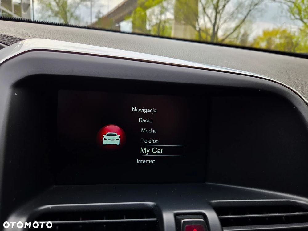 Volvo XC 60 D4 Momentum - 21