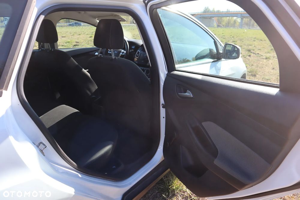 Ford Focus - 10