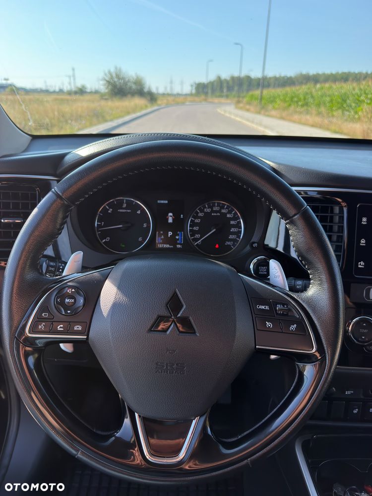 Mitsubishi Outlander 2.2 DID Intense + 4WD - 17