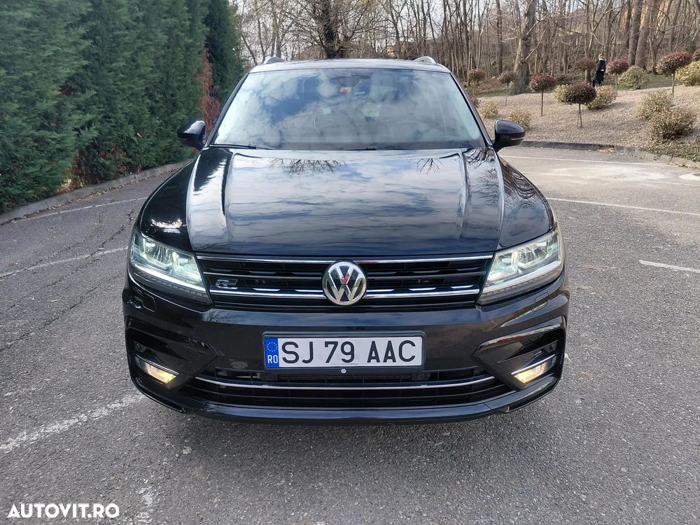 Volkswagen Tiguan - 1