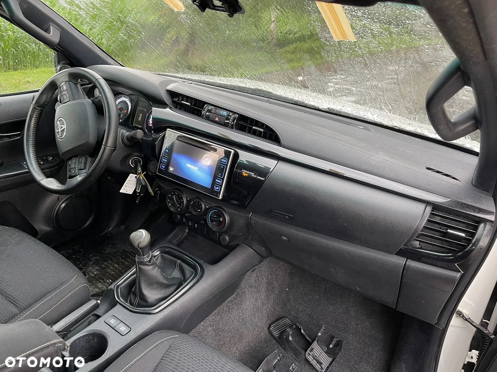 Toyota Hilux 4x4 Extra Cab Comfort - 11