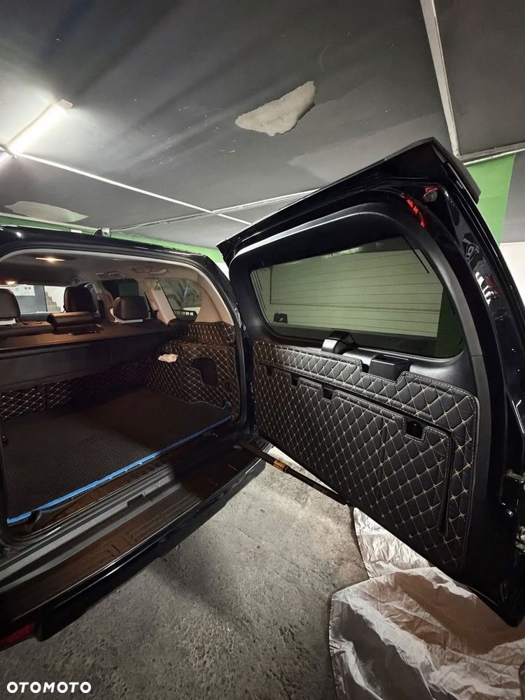 Toyota Land Cruiser - 12