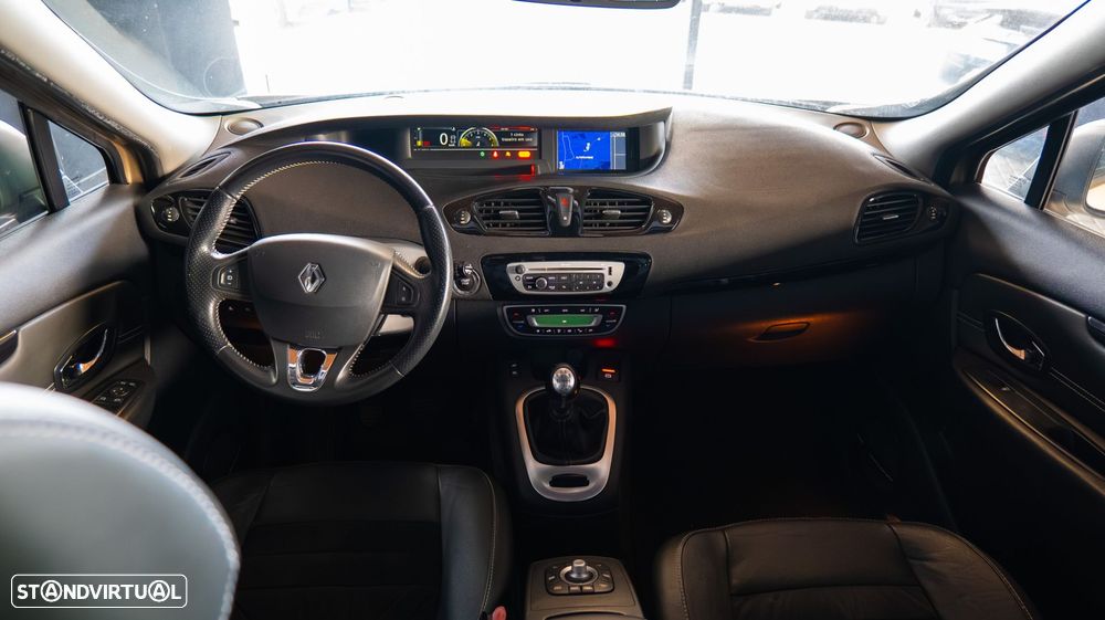 Renault Grand Scénic 1.6 dCi Bose Edition SS - 21