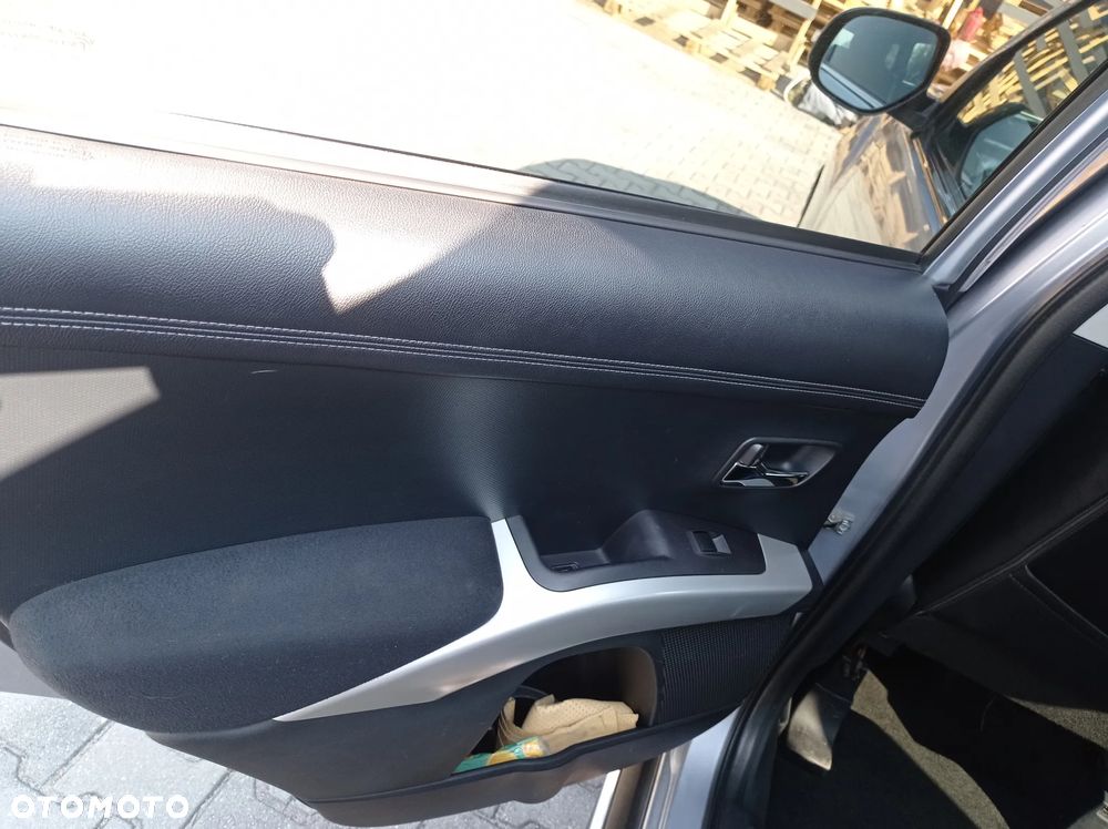 Mitsubishi Outlander 2.0 Intense NAVI 2WD EU5 - 16