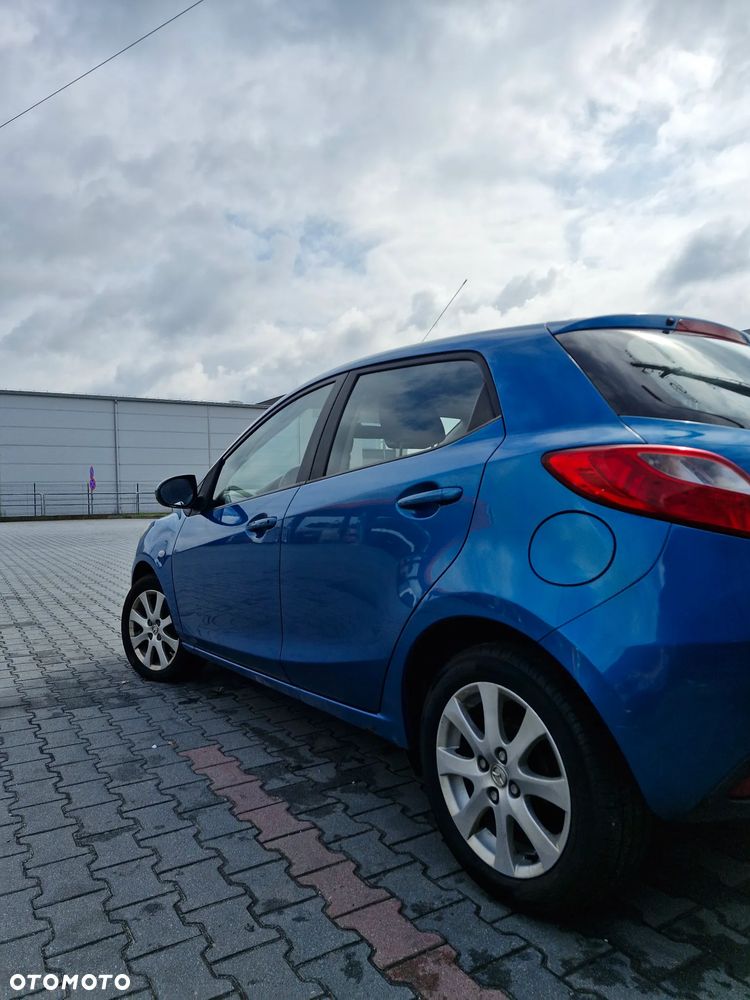 Mazda 2 - 25
