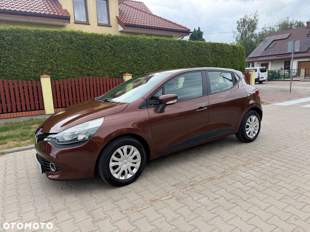 Renault Clio 1.2 16V 75 TomTom Edition - 10