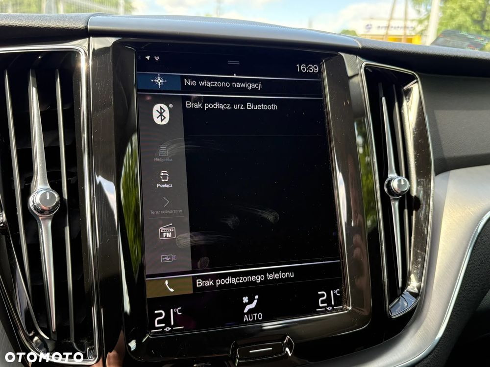 Volvo XC 60 B4 B Momentum - 18
