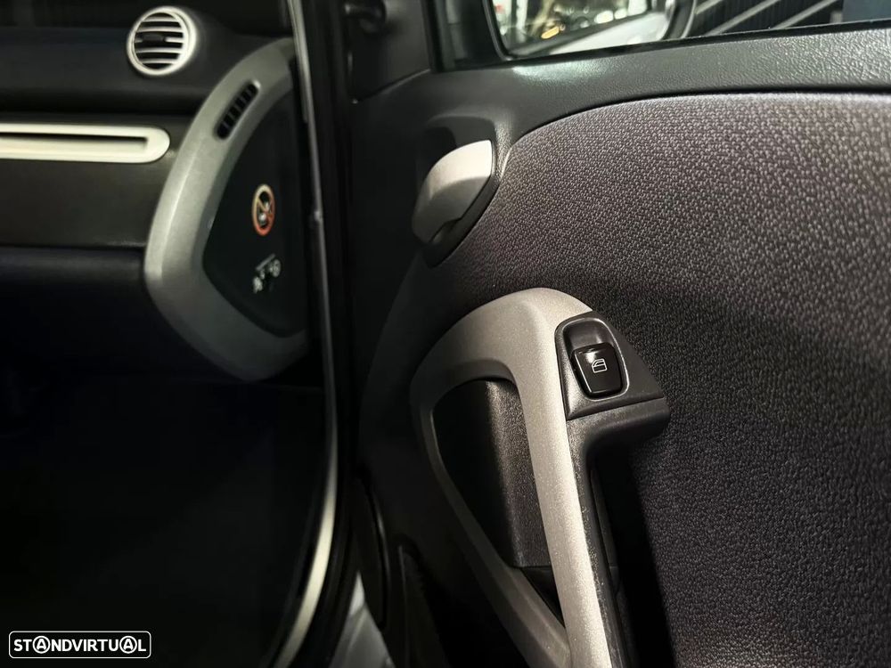 Smart ForTwo Coupé 0.8 cdi Passion 54 - 17