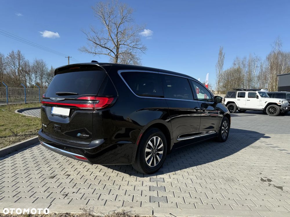 Chrysler Pacifica - 10