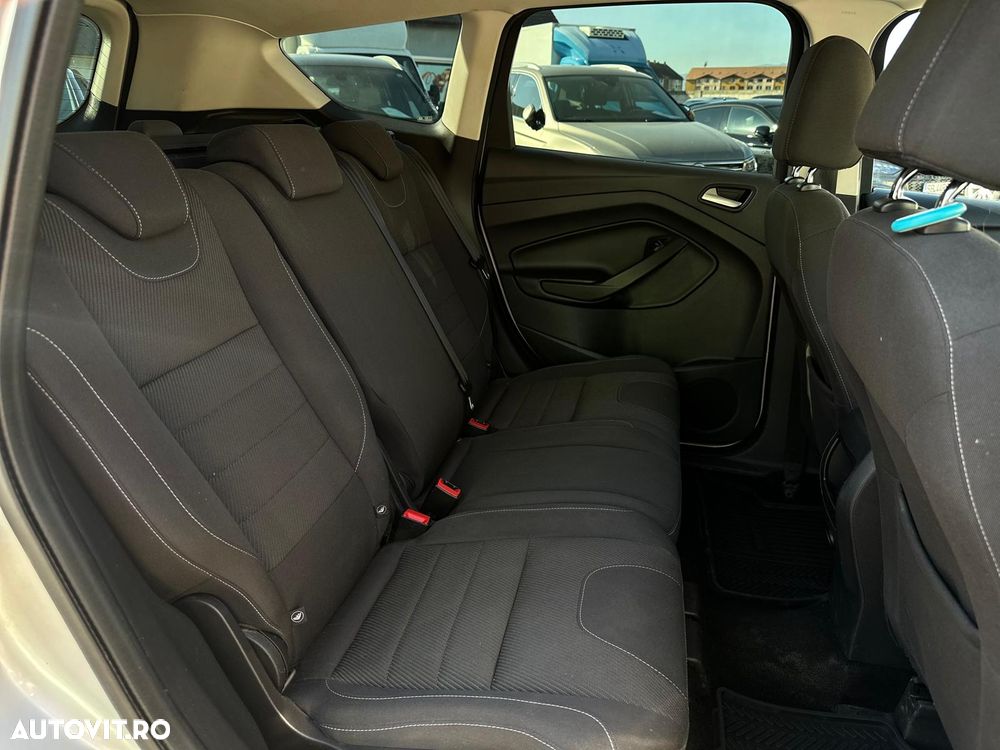 Ford Kuga 2.0 TDCi 4x4 SYNC - 36