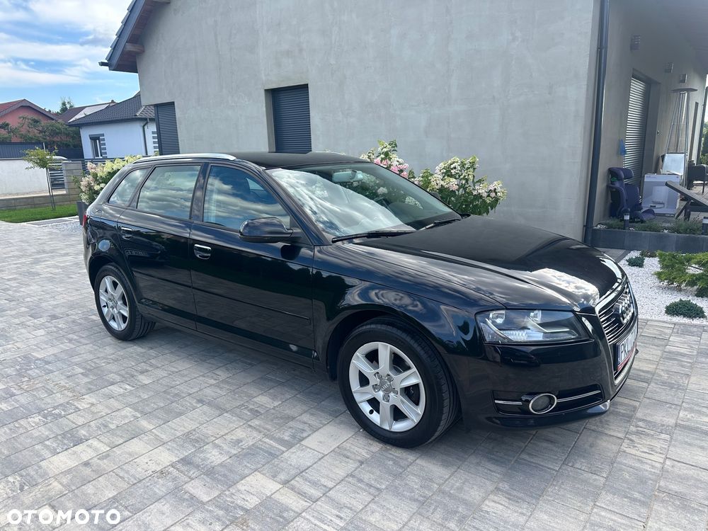 Audi A3 Sportback 1.6 TDI DPF Ambiente - 16