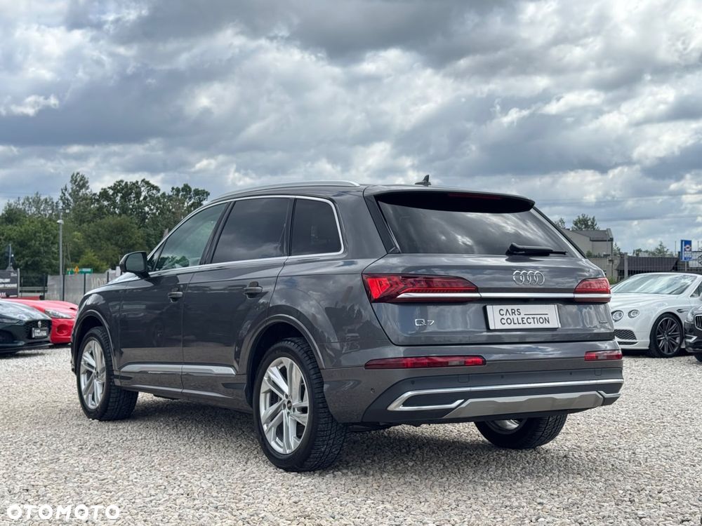 Audi Q7 - 7