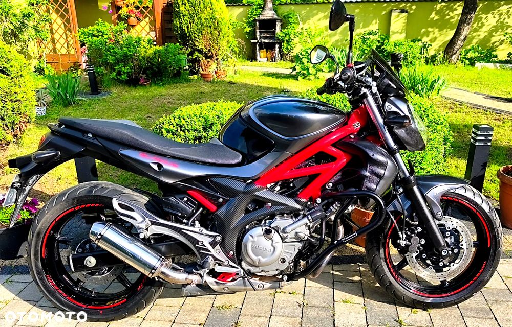 Suzuki Gladius - 5