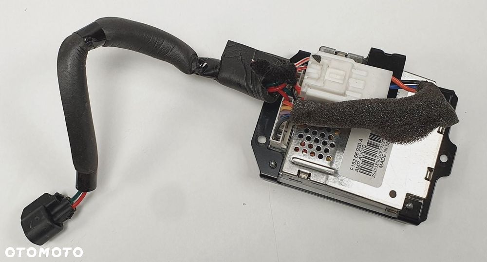 WZMACNIACZ BOSE MAZDA RX-8 F15266920A - 1