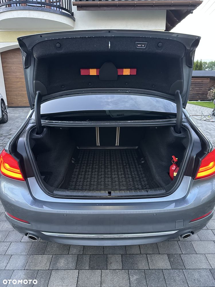 BMW Seria 5 520d xDrive Luxury Line - 11