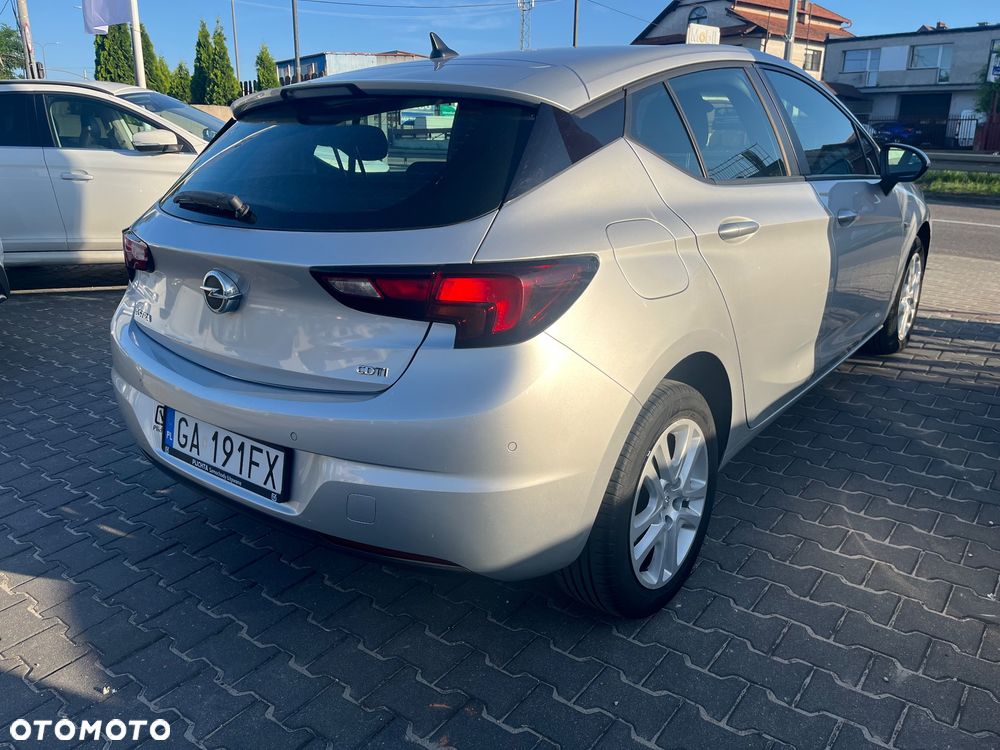 Opel Astra 1.6 CDTI Cosmo - 4