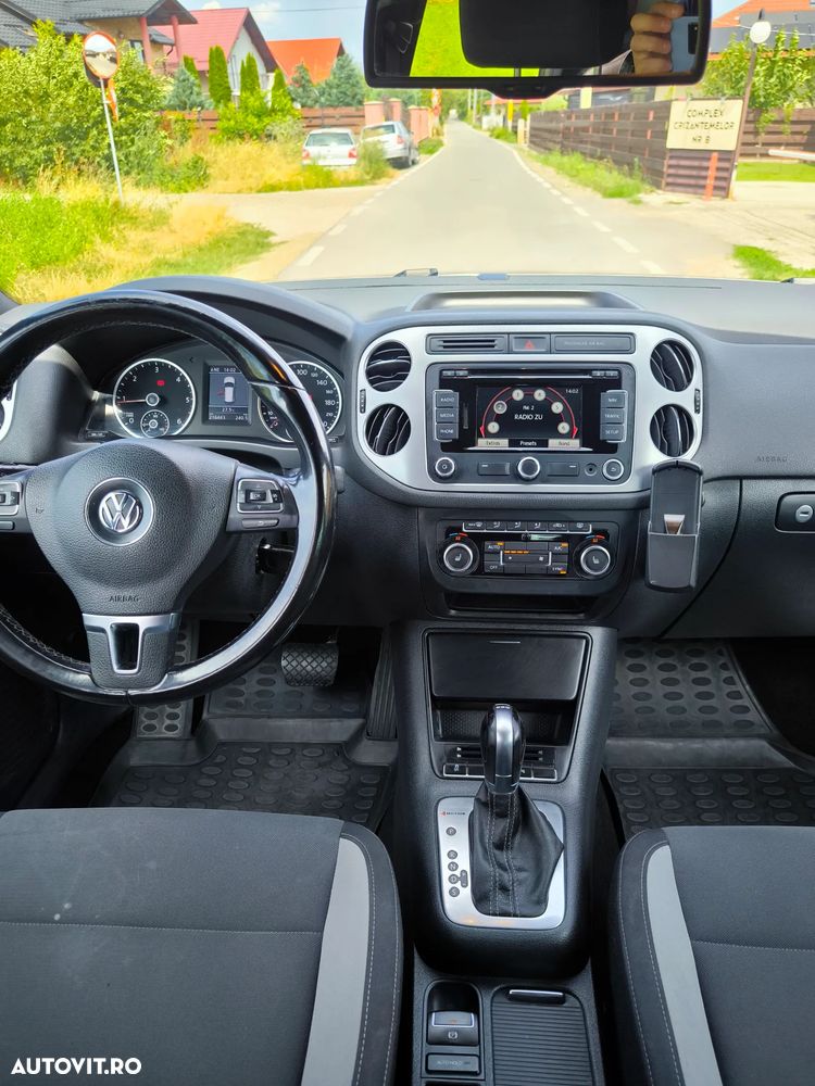 Volkswagen Tiguan 2.0 TDI 4Motion DSG Sport & Style - 11