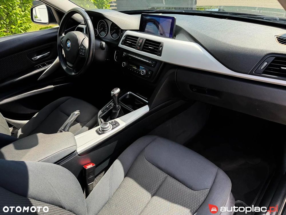 BMW Seria 3 320d DPF - 27