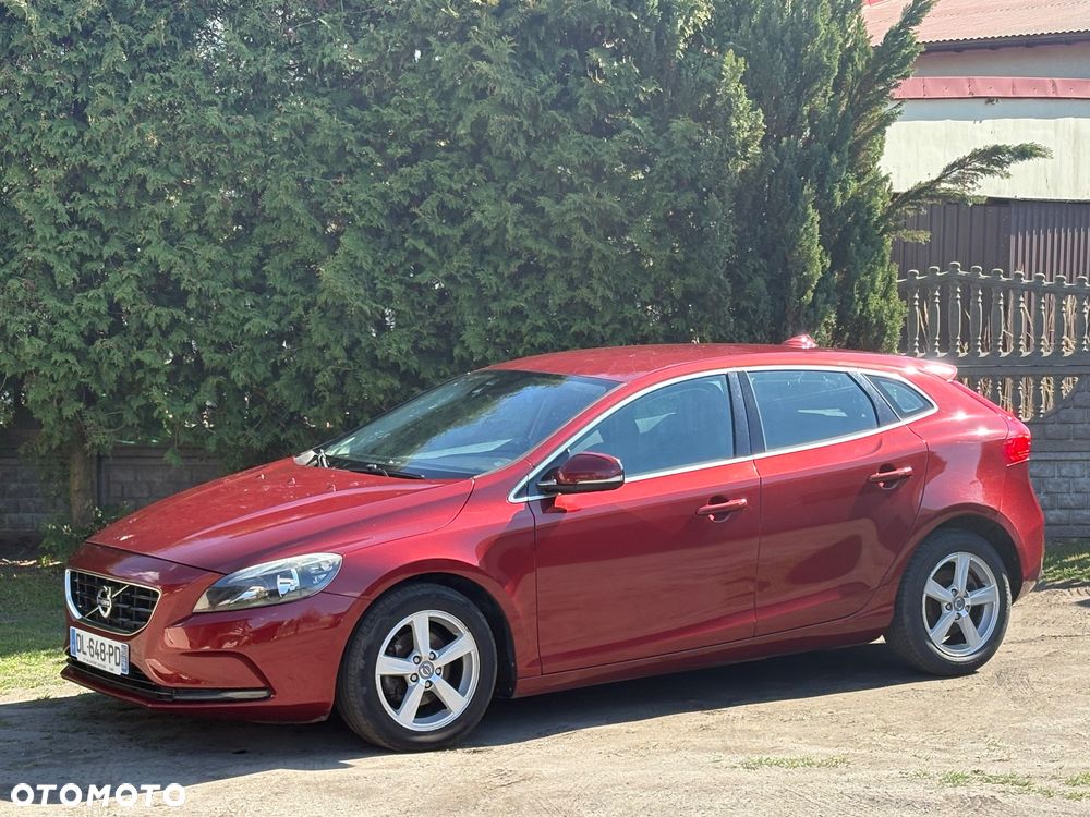 Volvo V40 D2 Momentum - 2