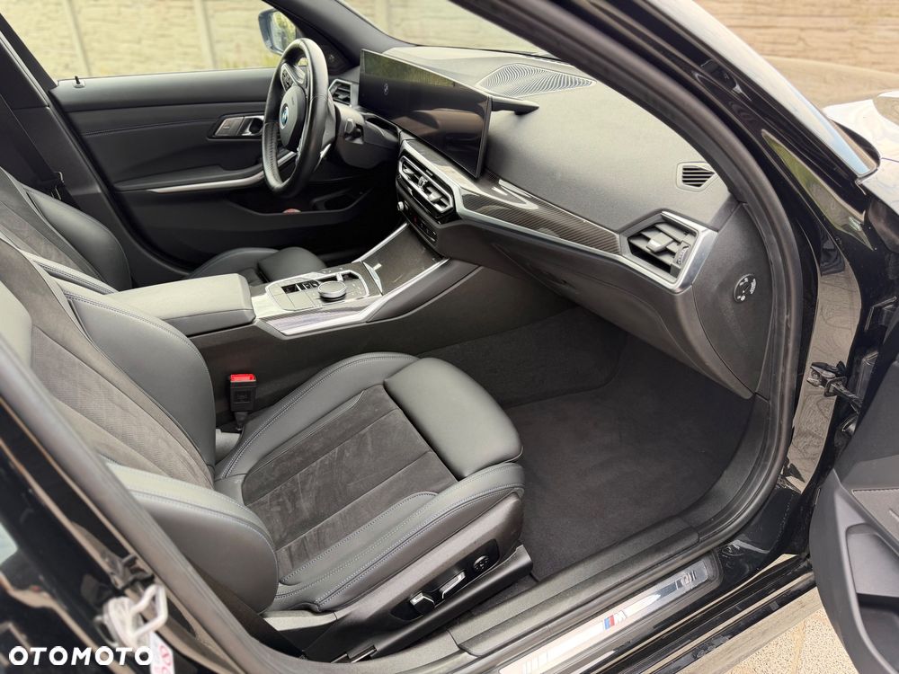 BMW Seria 3 330i xDrive M Sport - 9